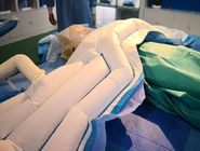 Couverture chauffante pour le haut du corps ICU Système de contrôle du réchauffement Tissu SMS chirurgical Unité d'air libre couleur blanc taille demi-corps
