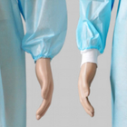 Le PE de pp bleu imperméabilisent la robe chirurgicale jetable avec les manchettes élastiques