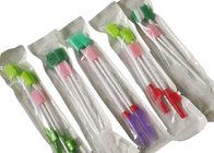 L'éponge jetable d'aspiration de mousse balayent le bâton de nettoyage oral d'éponge médical
